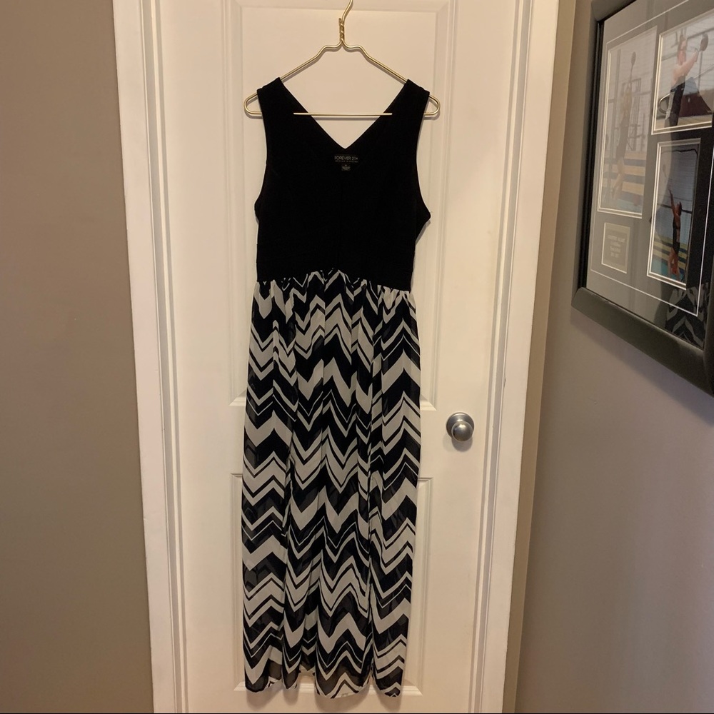 Forever 21 Navy/White Maxi Dress